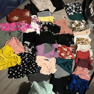 Assorted Women's TORRID Clothing Bundle - Size 0/00